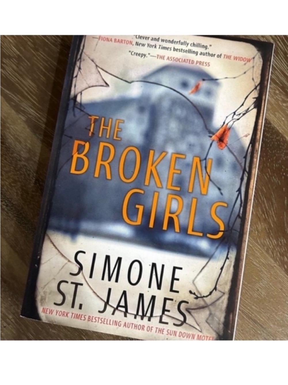 The Broken Girls - Picture 2 of 4